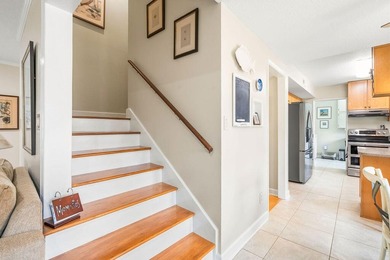 Remarks: Meticulously maintained home with original owners! This - photo 9