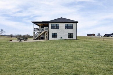 Showstopper custom built home 2021 in sought after Camp Dick