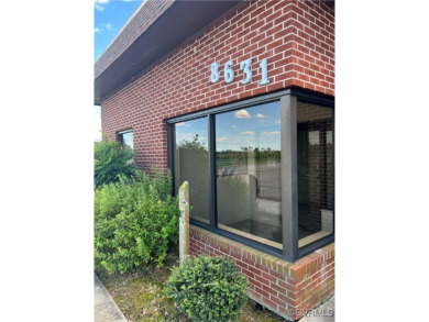 OWNER FINANCING !Commercial/industrial building with lots of - photo 1