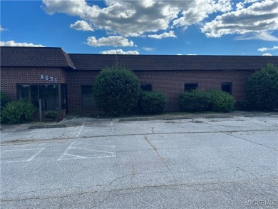 OWNER FINANCING !Commercial/industrial building with lots of - photo 2