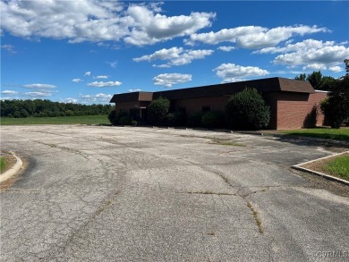 OWNER FINANCING !Commercial/industrial building with lots of - photo 6