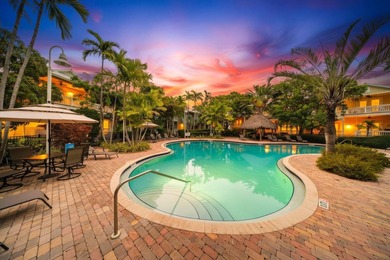 Stunning 3 bed, 3 bath town home overlooking the pool with - photo 20