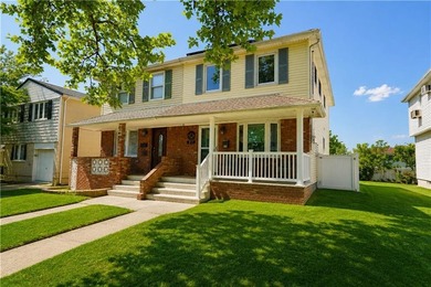 Welcome to 37 Middle Loop Road! This beautifully maintained - photo 2