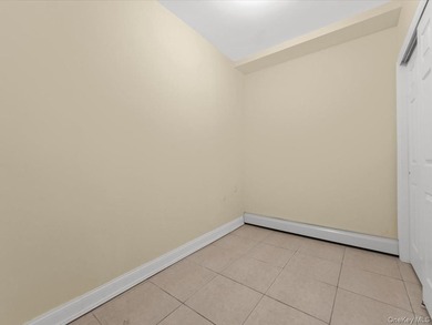 First time on the market. Move-in ready brick single-family home - photo 22