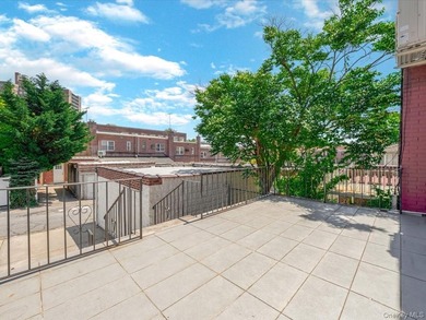 First time on the market. Move-in ready brick single-family home - photo 25