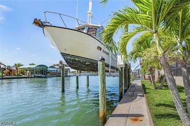 Rare opportunity to own a DIRECT GULF ACCESS waterfront pool - photo 27