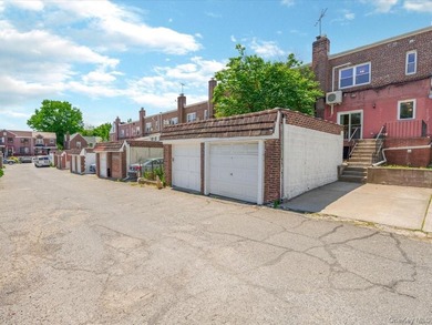 First time on the market. Move-in ready brick single-family home - photo 27