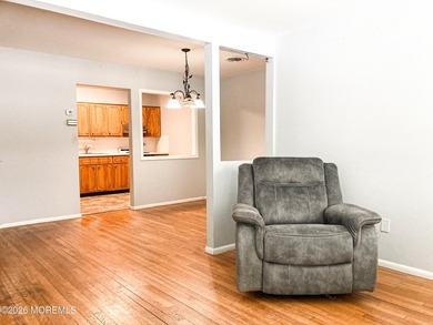 Cedar Glen West Co-Op 55+Charming 1 bed, 1 bath home in - photo 8