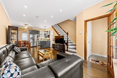 Beautifully renovated brick single-family home with a duplex - photo 5