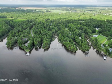 Located in The Cloisters, a waterfront community approximately - photo 13