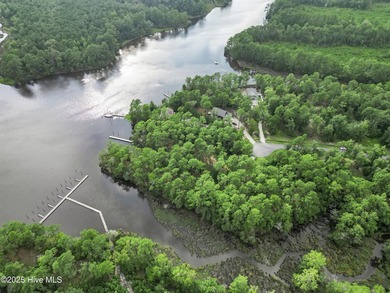 Located in The Cloisters, a waterfront community approximately - photo 16