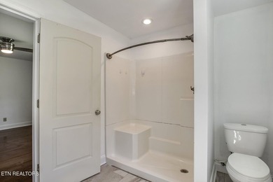This one comes with the washer, dryer, dishwasher, refrigerator - photo 18