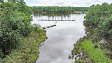 Located in The Cloisters, a waterfront community approximately - photo 20