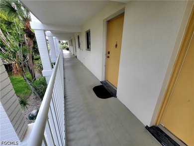 2 Bedroom Golfview condo in move-in condition and being sold - photo 21
