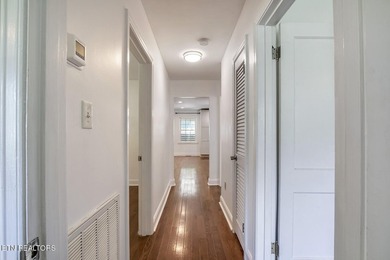 This one comes with the washer, dryer, dishwasher, refrigerator - photo 22