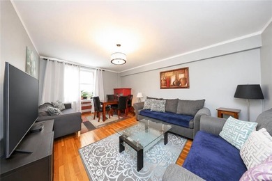 Spacious 1-bedroom, 1-bath co-op offering approximately 800 sq - photo 3
