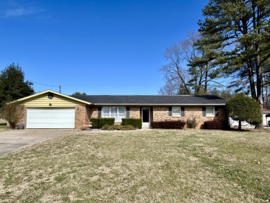 Welcome to this spacious brick ranch home offering the ideal - Lake Home Sale Pending in Somerset, Kentucky