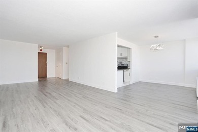 Discover the exceptional value of Residence 19J at River Ridge