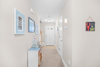 Welcome to this immaculate 2-bedroom, 2-bath TRUE townhome - photo 11