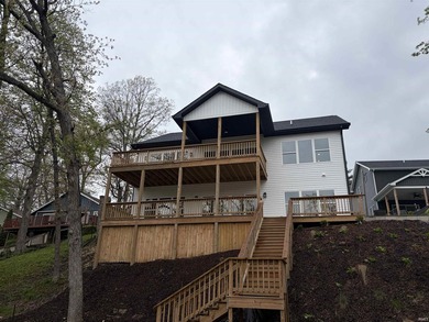New Construction 3 bedroom/3 full bath Ranch Style with Walkout - photo 3