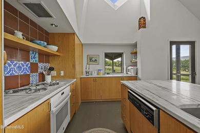 Uncommonly Superb View -- A Vermont Meadow Retreat Tucked - photo 17