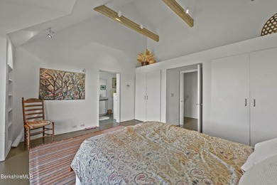 Uncommonly Superb View -- A Vermont Meadow Retreat Tucked - photo 33