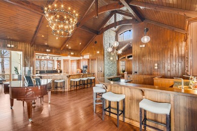 Windy Hill Lodge is an extraordinary mountain retreat set on 6.3 - photo 8