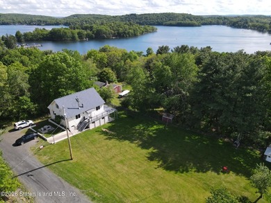 This beautiful move in ready lakeview home sits on a private - photo 3