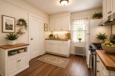 Strong and sturdy detached brick 2-family home in the heart of - photo 10