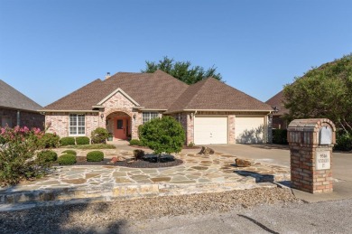 HEADSUP GOLFERS AND FOLKS WANTING TO DOWNSIZE IN PECAN - Lake Home For Sale in Granbury, Texas