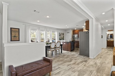 Welcome to this stunning waterfront lake house on Lake Bob - photo 11