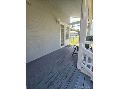 Fully-renovated townhome - your private oasis, located on the - photo 11