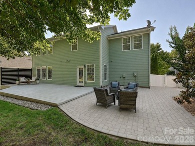 Welcome to this beautifully maintained 4-bedroom, 2.5-bath home - photo 2