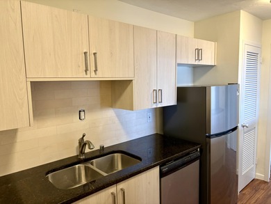 City living at its best in this 1-bedroom, 1-bath condominium