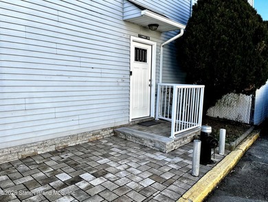 Excellent condition all redone last two years ! Kitchen - photo 3