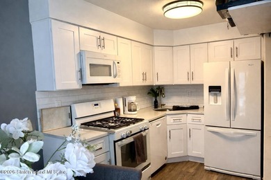 Excellent condition all redone last two years ! Kitchen - photo 8