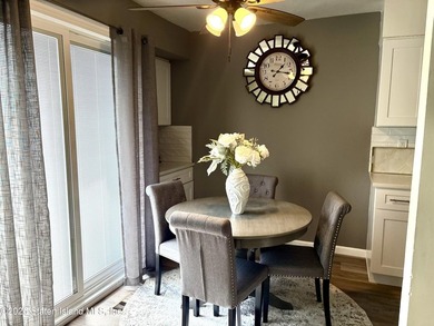 Excellent condition all redone last two years ! Kitchen - photo 9