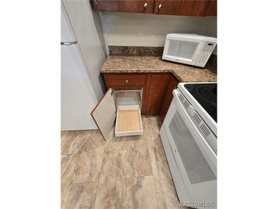Fully-renovated townhome - your private oasis, located on the - photo 20