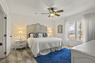 Welcome to this stunning waterfront lake house on Lake Bob - photo 21