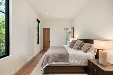 Peak Lakeside Luxury! Built by Malmquist Construction, this - photo 30