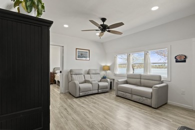 Welcome to this stunning waterfront lake house on Lake Bob - photo 31