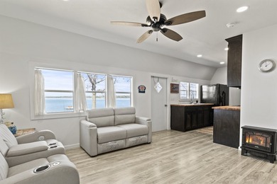 Welcome to this stunning waterfront lake house on Lake Bob - photo 32