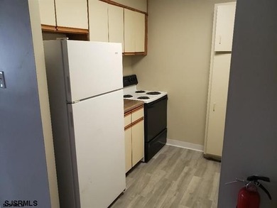 Fabuous 1 Bedroom unit on 7th floor.  Perfect for a quick