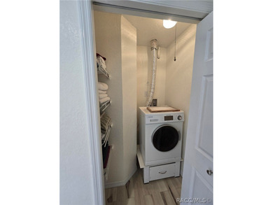 Fully-renovated townhome - your private oasis, located on the - photo 37