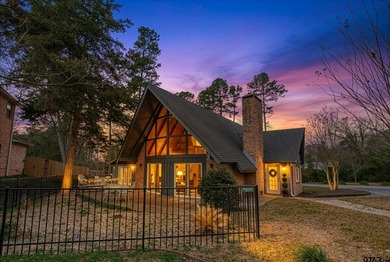 Hideaway Lake Home For Sale in Hideaway Texas