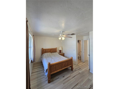 Fully-renovated townhome - your private oasis, located on the - photo 48