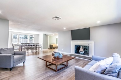 Renovated 2023 4 bedrooms/2 bath raised ranch with deed beach - photo 8