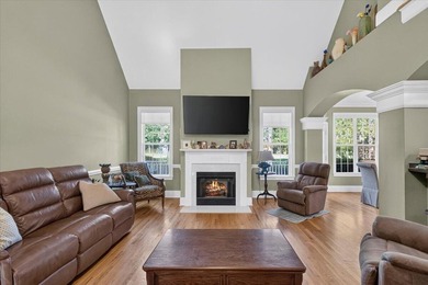Set behind the gates of a sought-after golf course community of - photo 14