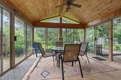 A quiet ranch wrapped in mature trees, soft natural light, and a - photo 18