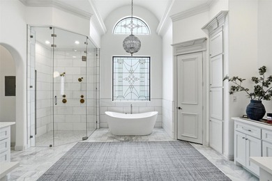 Luxury Living Redefined on a One-Acre Estate Completely - photo 18